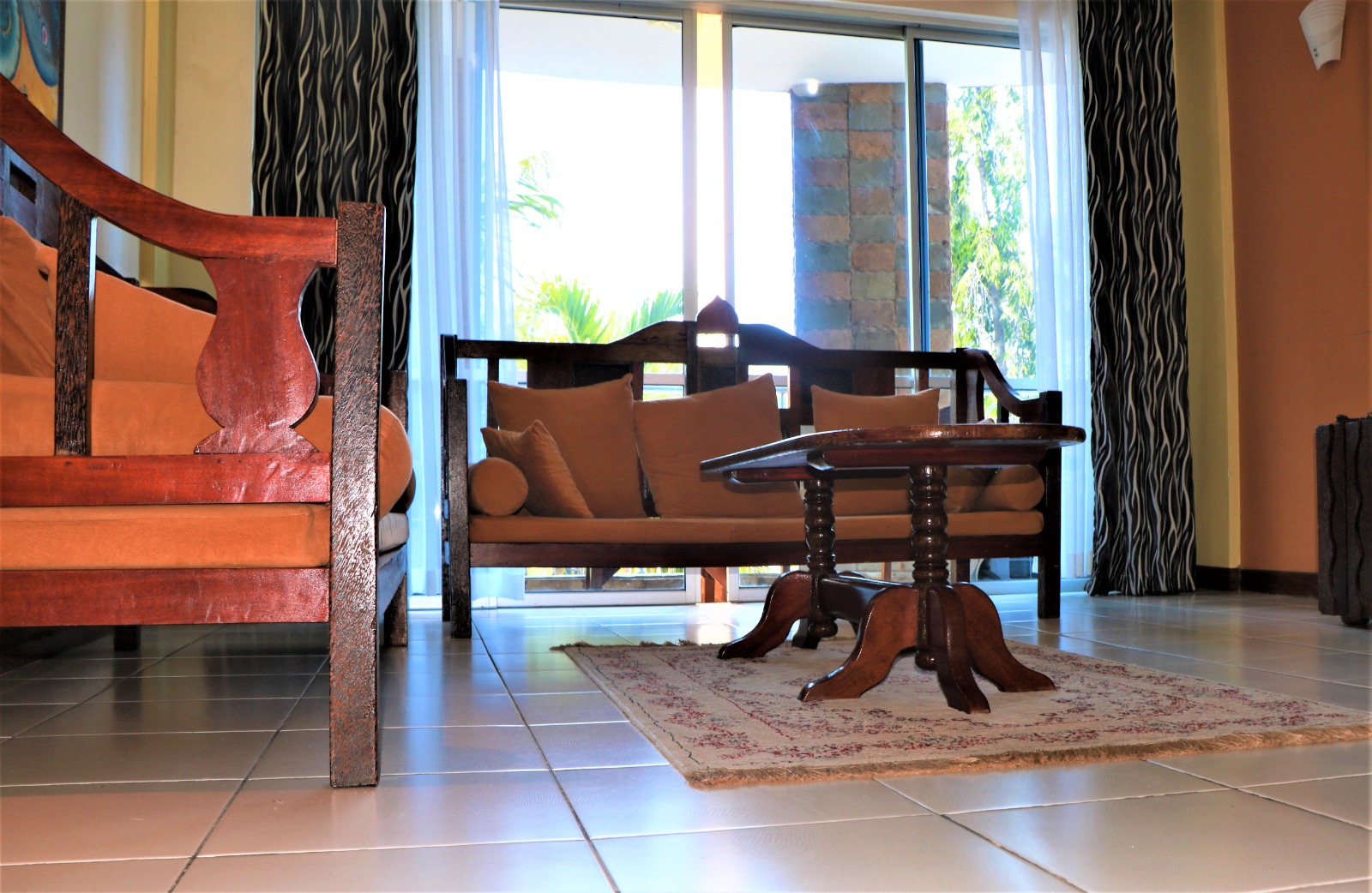 2 bedroom apartment with beachfront near Bamburi M. Affordable furnished Apartment for vacation in Mombasa | Zuru Life Africa