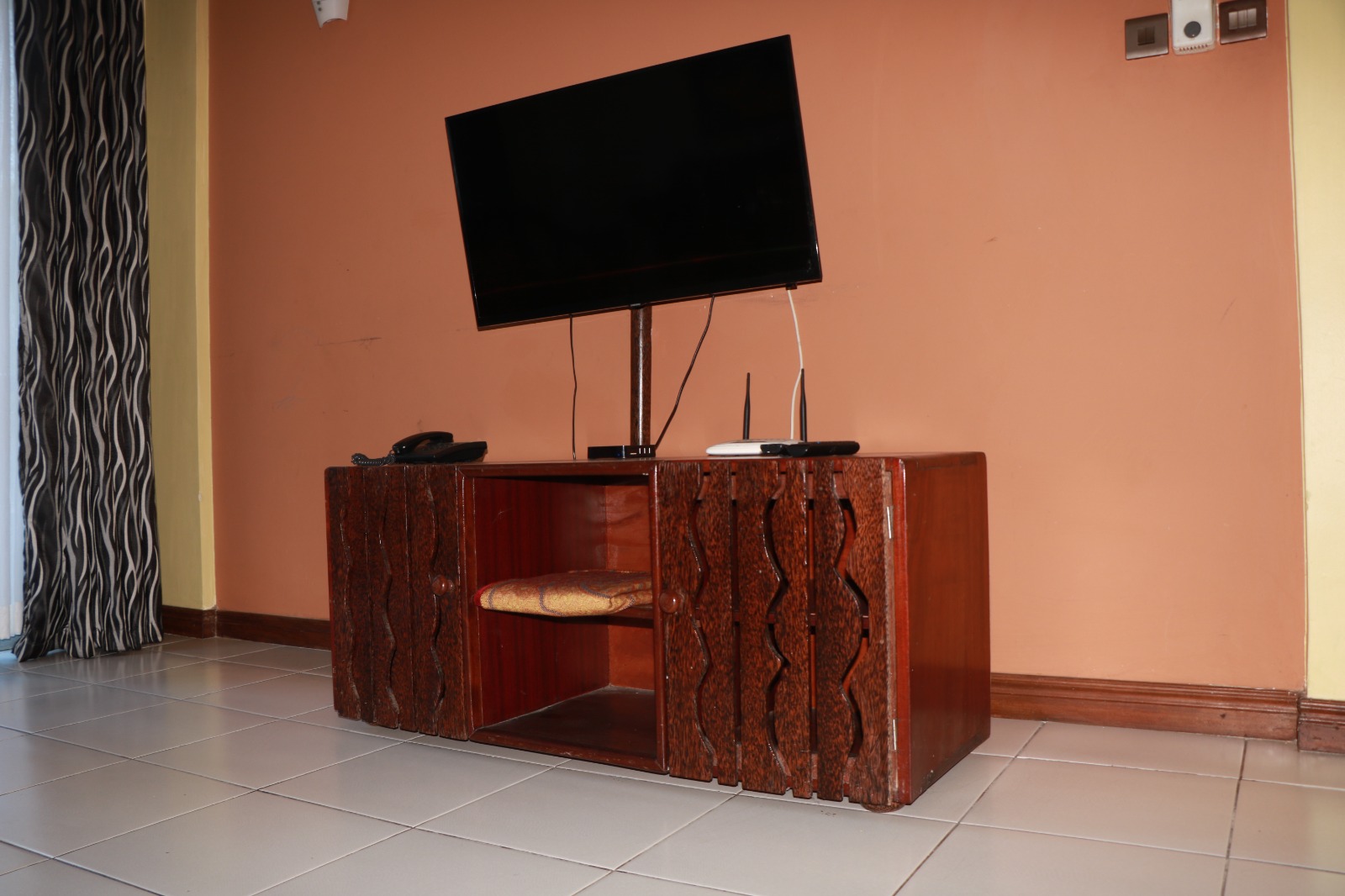 2 bedroom apartment with beachfront near Bamburi M. Affordable furnished Apartment for vacation in Mombasa | Zuru Life Africa