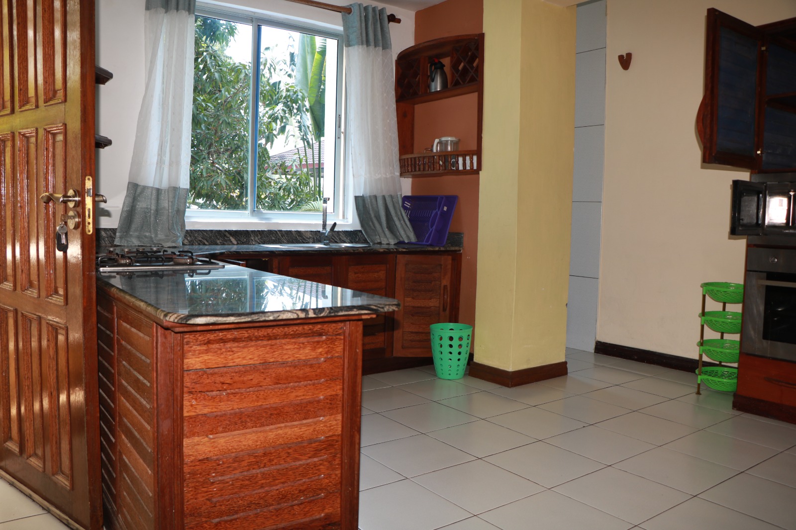 2 bedroom apartment with beachfront near Bamburi M. Affordable furnished Apartment for vacation in Mombasa | Zuru Life Africa