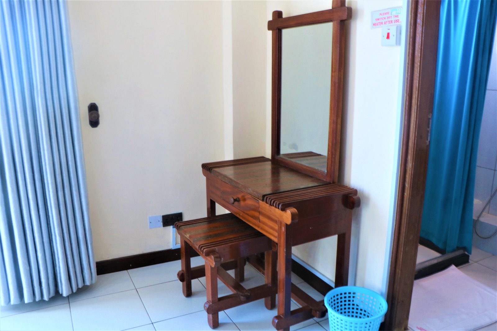 Beach front 2bedroom vacation apartment Mombasa. Affordable furnished Hotel for vacation in Mombasa | Zuru Life Africa