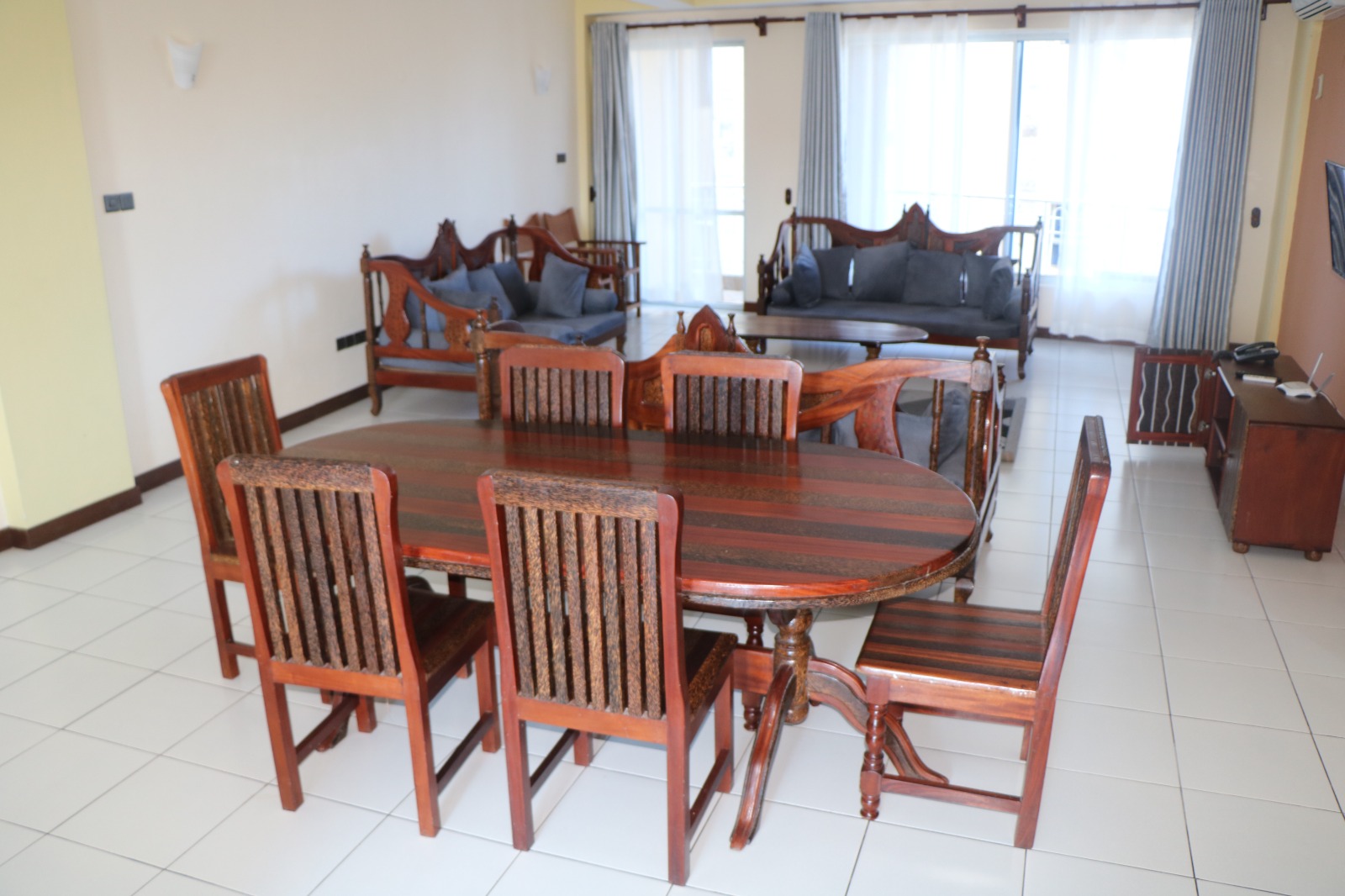 Beach front 2bedroom vacation apartment Mombasa. Affordable furnished Hotel for vacation in Mombasa | Zuru Life Africa