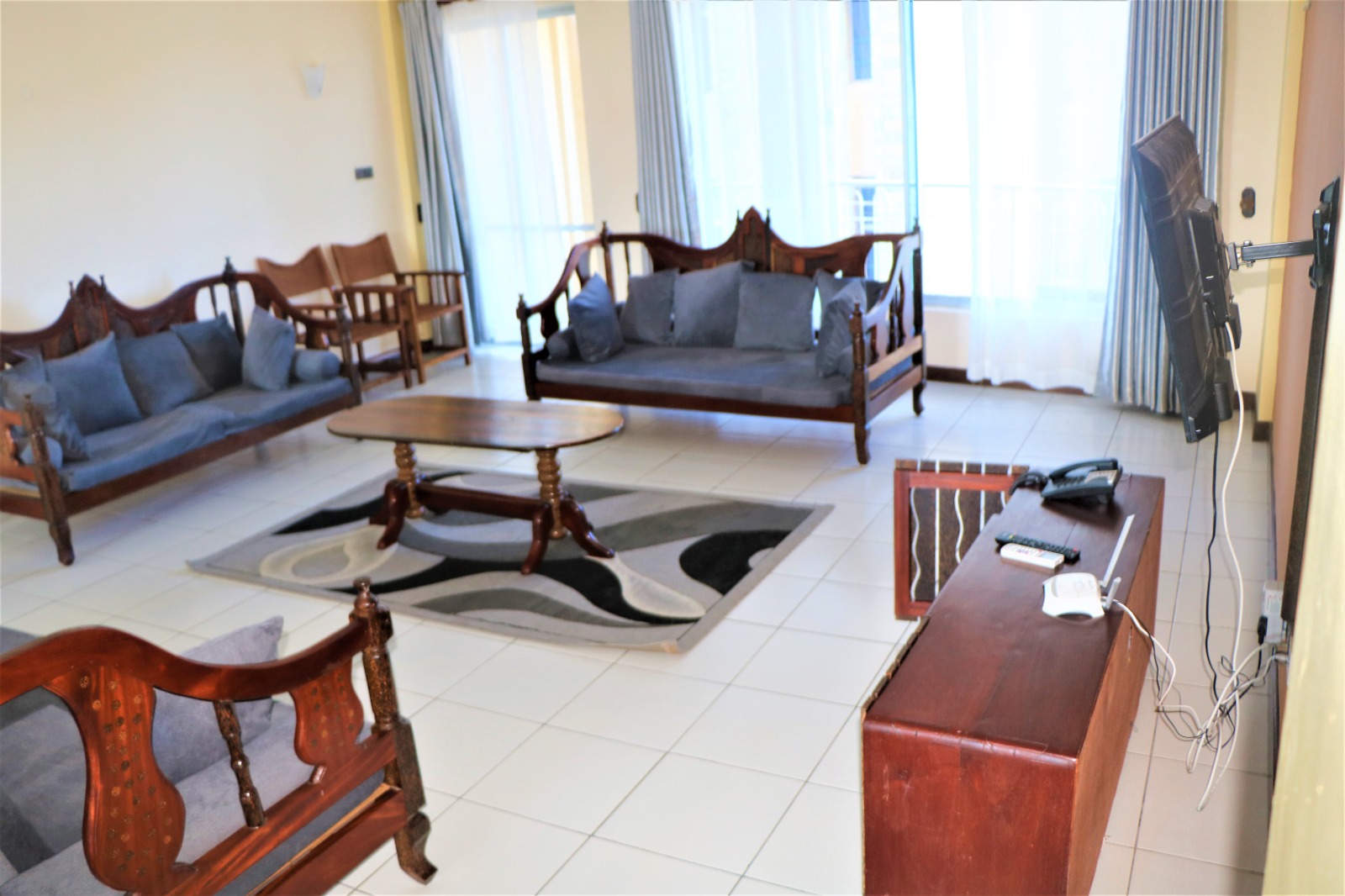 Beach front 2bedroom vacation apartment Mombasa. Affordable furnished Hotel for vacation in Mombasa | Zuru Life Africa