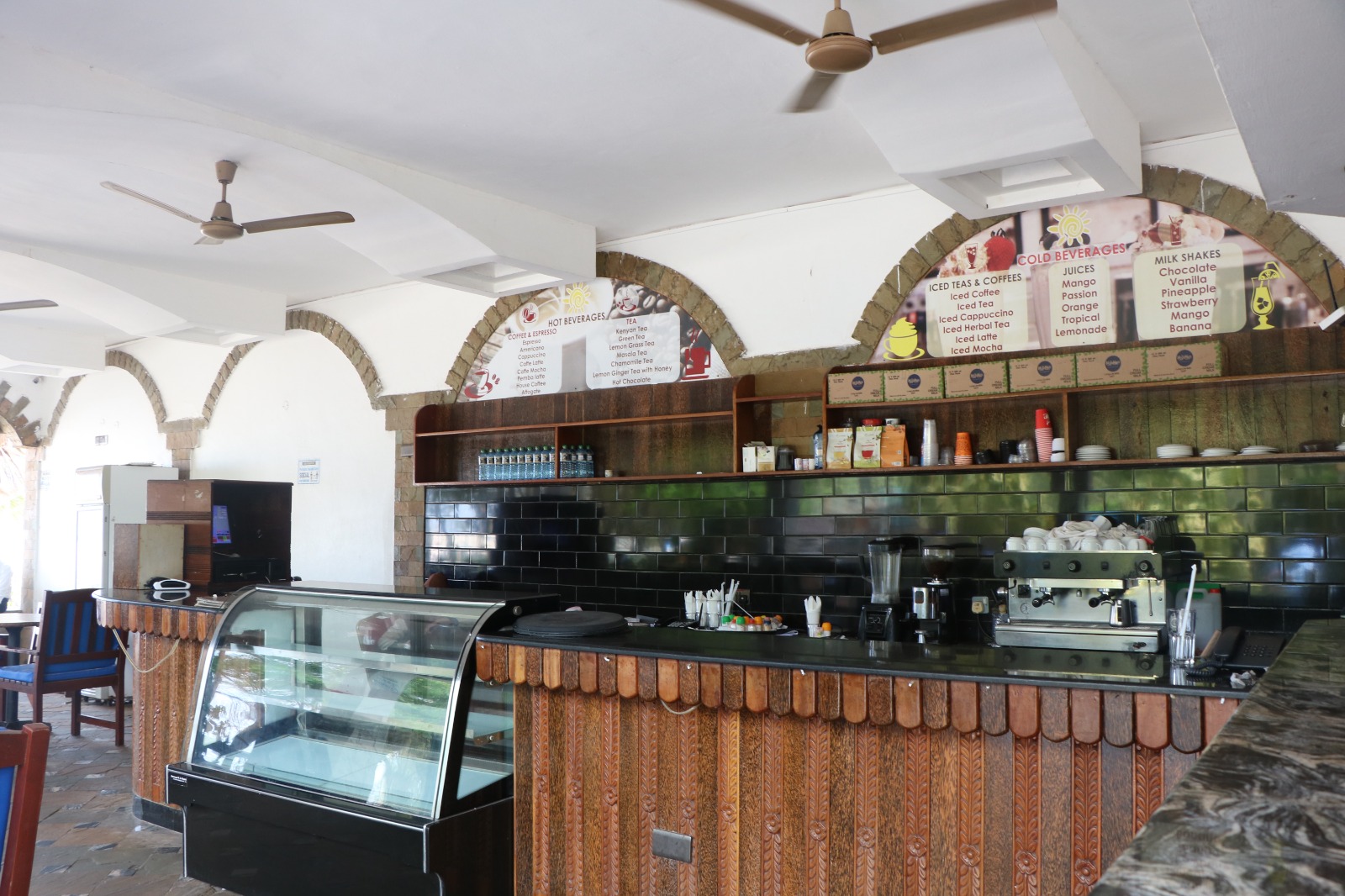 Spacious 2 bedroom beachfront in Mombasa-Malindi R. Affordable furnished Hotel for vacation in Nyali Road | Zuru Life Africa