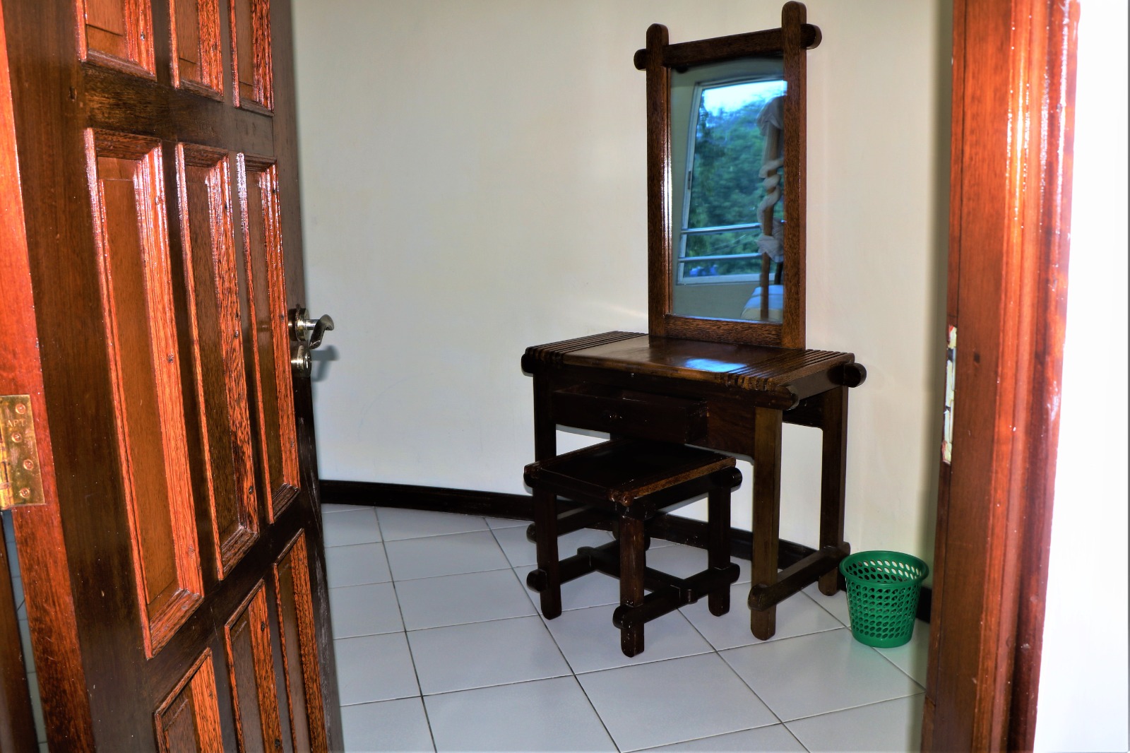 Beach front 2bedroom vacation apartment in Mombasa. Affordable furnished Hotel for vacation in Mombasa | Zuru Life Africa