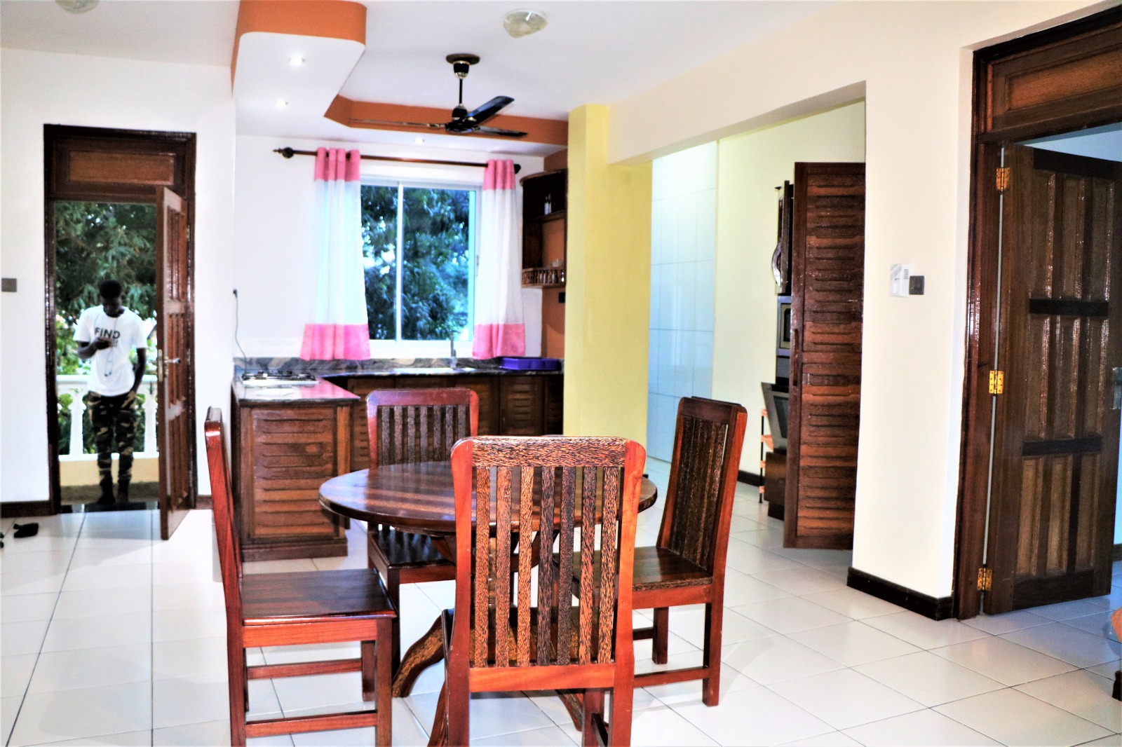 Beach front 2bedroom vacation apartment in Mombasa. Affordable furnished Hotel for vacation in Mombasa | Zuru Life Africa