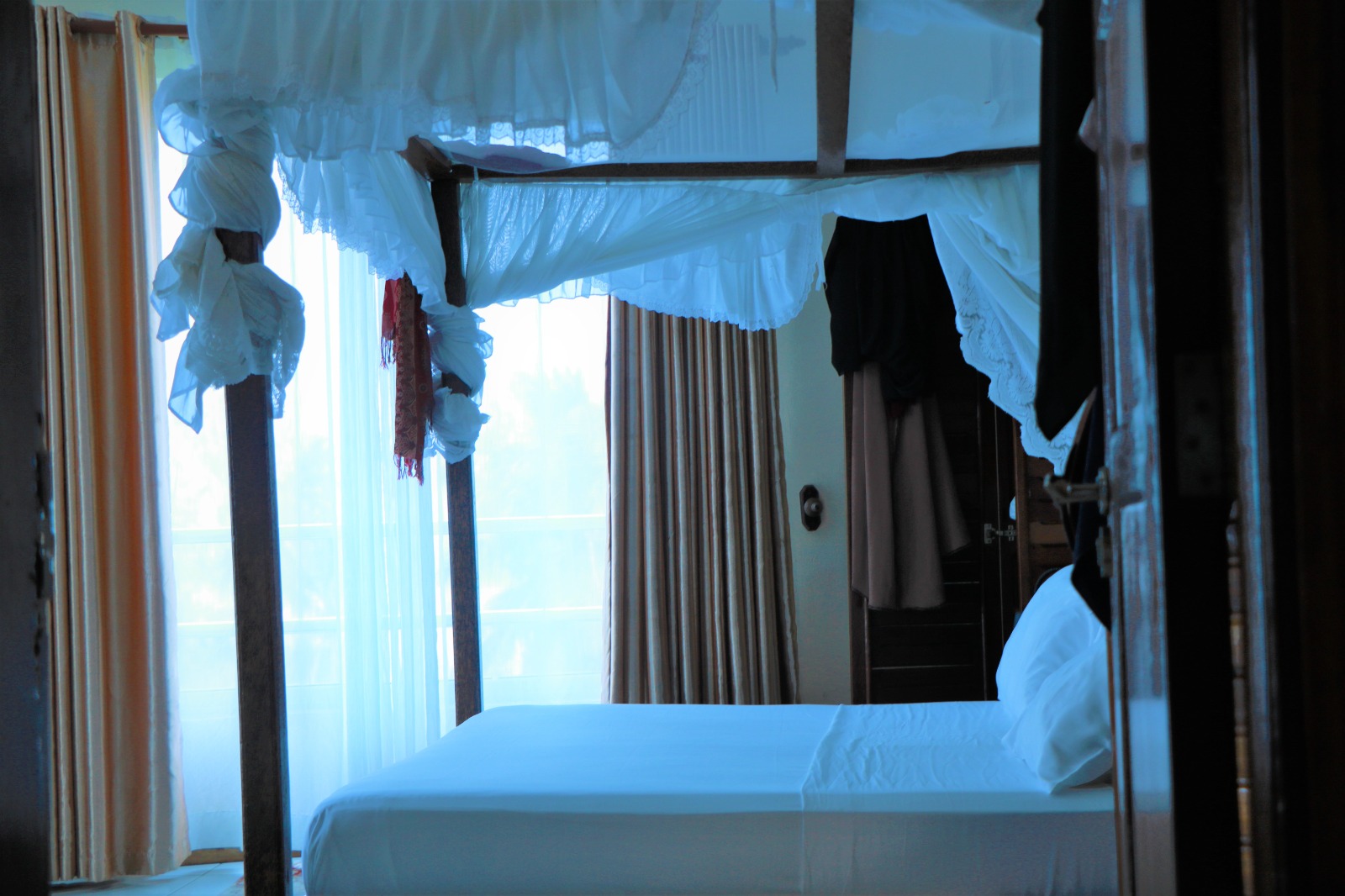 Spacious 2 bedroom beachfront in Mombasa-Malindi R. Affordable furnished Hotel for vacation in Nyali Road | Zuru Life Africa